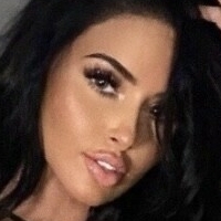 Abigail Ratchford Nua
