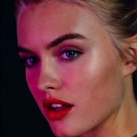 Alberte Valentine Nua