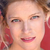 Alexia Barlier Nua
