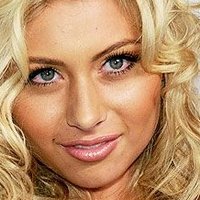 Aly Michalka Nua