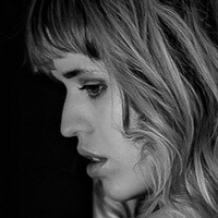 Angel White Model Nua