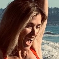 Anna-Marie Dobbins Nua