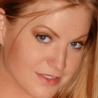 Avery Ray Nua
