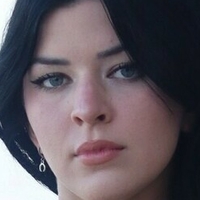 Chloe R. Hawkins Nua