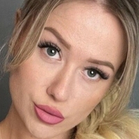 Cutebarbieblonde Nua