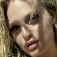 Daisy Delacroix Nua