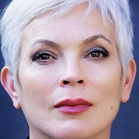 Elizabeth Ward Gracen Nua
