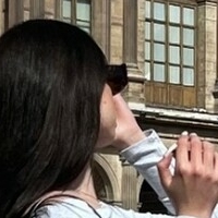 Emilia Wegrzynek Nua