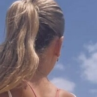 Emily Psarras Nua