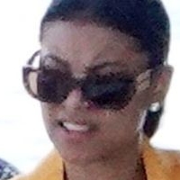 Eniko Hart Nua