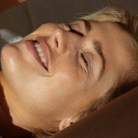 Erin van Dongen Nua