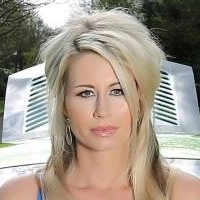 Ester Dee Nua