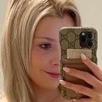 Feliz Nicole Nua