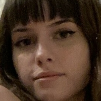 Girls With Bangs Nua