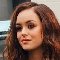 Hayley Orrantia Nua