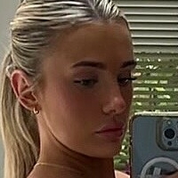 Holly Humphreyss Nua