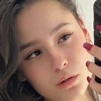 julia_kiss Nua