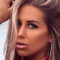 Julia Madaj Nua