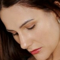 Juliana Fiori Nua