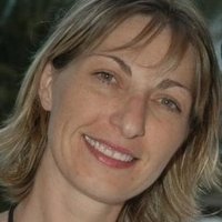 Karine Gambier Nua