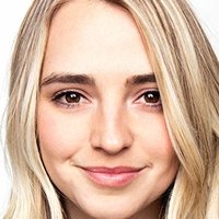 Katelyn Tarver Nua
