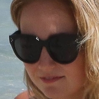 Kelly Weekers Nua