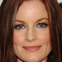 Laura Leighton Nua