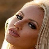 Lindsay Nicole Nua