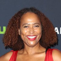 Lisa Nicole Carson Nua