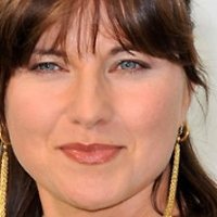 Lucy Lawless Nua