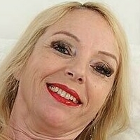 lucygresty Nua