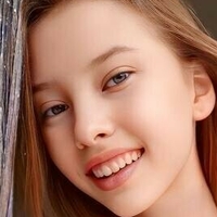 lyyselena Nua