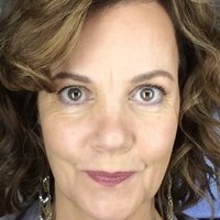 Margaret Colin Nua
