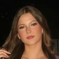 Mia Torrence Nua