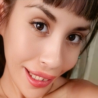 mia64 Nua