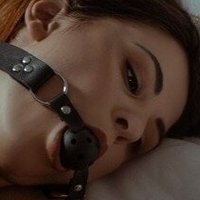 Model Alice Nua
