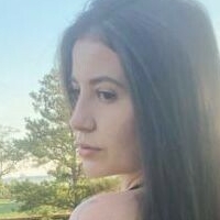 Pauline Ribeiro Nua