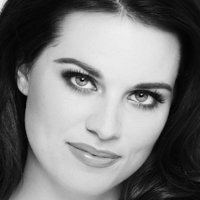 Peri Reynolds Nua