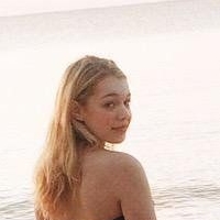 Sadie Calvano Nua