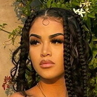 sheismichaela Nua