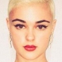 Stefania Ferr Nua
