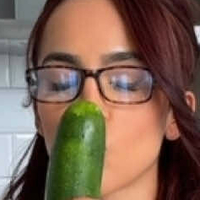 Stephanie Devora Nua