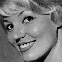 Tania Velia Nua