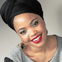 Terry Pheto Nua