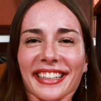 Tess Thompson Nua