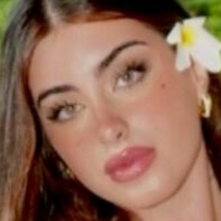 Thais Gauchkarian Nua