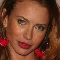 Yvonne Sciò Nua